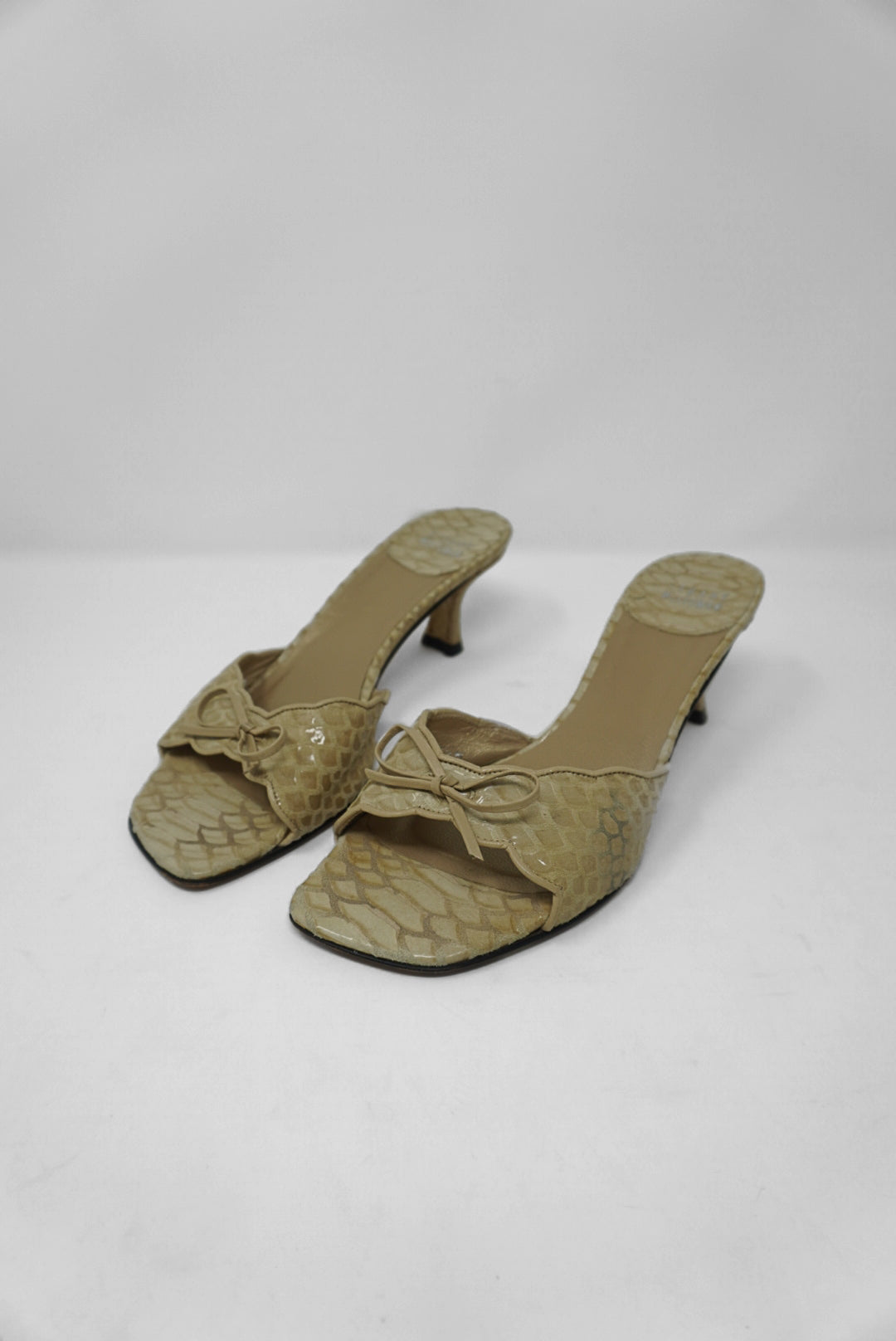 Stuart Weitzman Kitten Heels