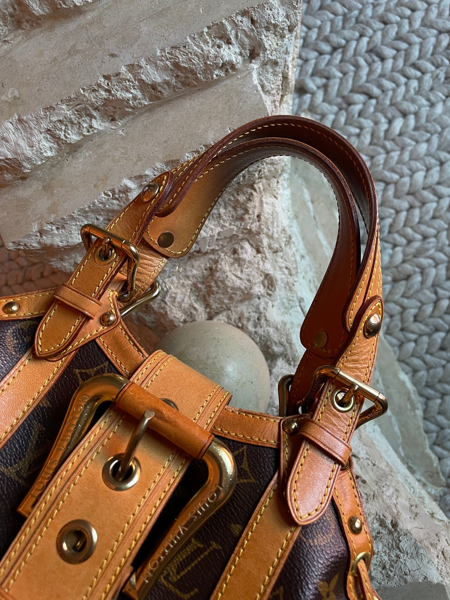 Louis Vuitton Monogram 2004 Theda GM Handbag