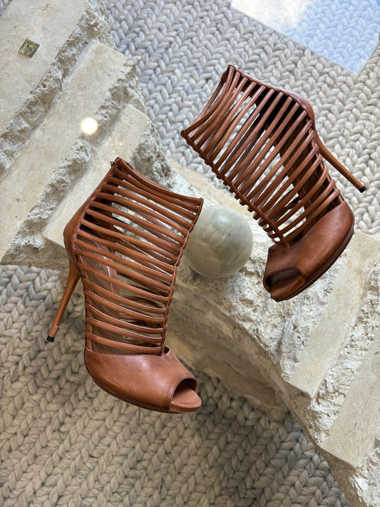 Gucci Leather Gladiator Sandals