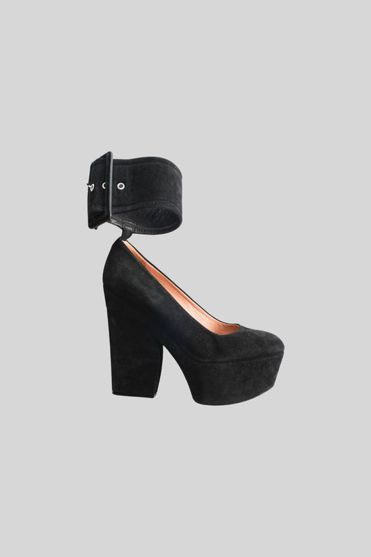 Celine Suede Pumps